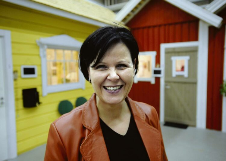 Katja Syvärinen palvelee työkseen Vantaan työttömiä.