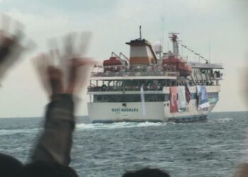 David Segarra: Fuego sobre el Marmara (Fire on the Marmara, 2011).