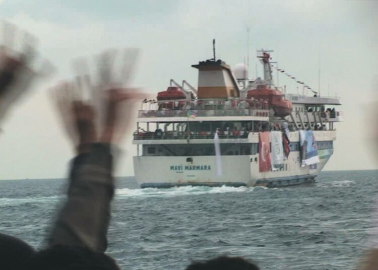 David Segarra: Fuego sobre el Marmara (Fire on the Marmara, 2011).