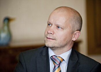 Nordean pääekonomisti Aki Kangasharjun mukaan perinteinen julkisen sektorin kulutusta tai investointeja lisäävä elvytys ei ratkaise ongelmia.