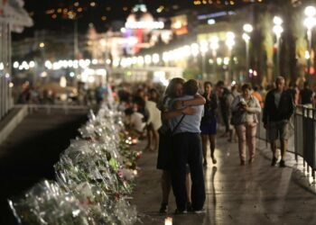 Nizzan rantabulevardi Promenade des Anglais heinäkuun 18. päivänä.