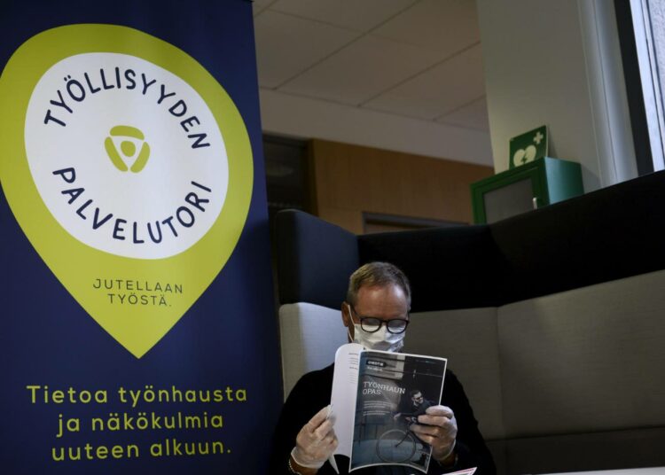 Työ- ja elinkeinotoimistoissa oli syyskuun lopussa lähes 316 000 työtöntä työnhakijaa.