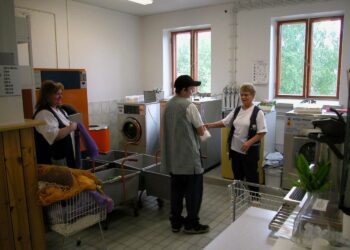 Jyväskyläläinen Tekevä-säätiö on jo pitempään toiminut sosiaalinen yritys ja työssäoppimisen valmennuskeskus, joka toteuttaa elinikäisen oppimisen ja kestävän kehityksen periaatteita.