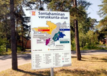 Santahaminan varuskunta-alueella  perussuomalaisten kannatus on 30,5 prosenttia.