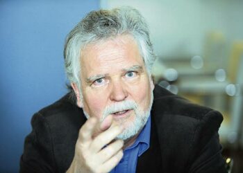 Martti Korhonen sanoo Viikkolehden haastattelussa: "Uskallan sanoa ääneen, että ei tämä vahva peruskunta -ajatus tule olemaan se lopullinen malli."