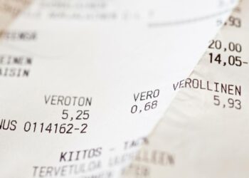 Verotuksen rakenne on muuttunut vuodesta 2000 niin, että välillisillä veroilla kerätään yhä suurempi osuus koko kertymästä.