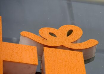 Kirjoittajan mukaan julkisrahoitteisen sosiaalisen median alustan voisi tarjota esimerkiksi Posti.