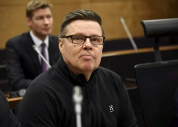 Helsingin huumepoliisin entisen päällikön Jari Aarnion tapaus sai Kale Puontin kirjoittamaan esikoisdekkarinsa Mannin.