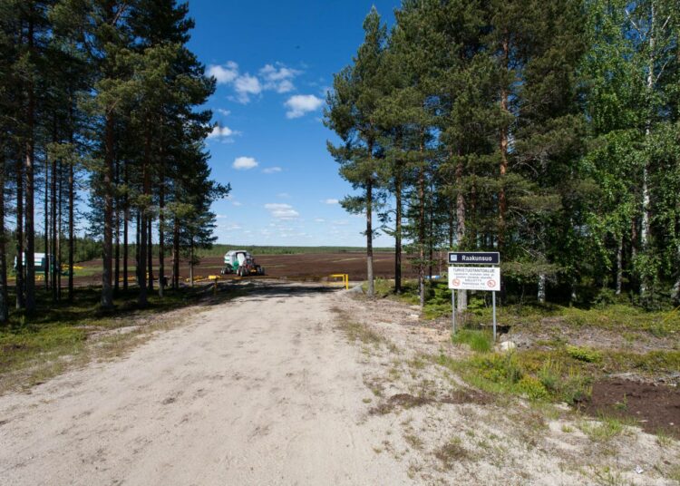Raakunsuon turvetuotantoalue Ranuan ja Pudasjärven välillä.