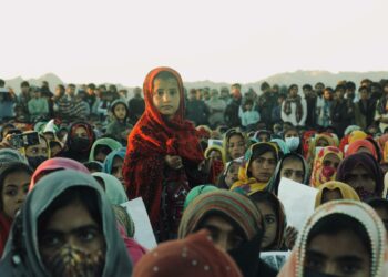 Marssijat matkalla Punjabin halki. Naisten johtama marssi Balochistanista Pakistanin pääkaupunkiin Islamabadiin oli maassa ennennäkemätön protesti balochien katoamisia vastaan.