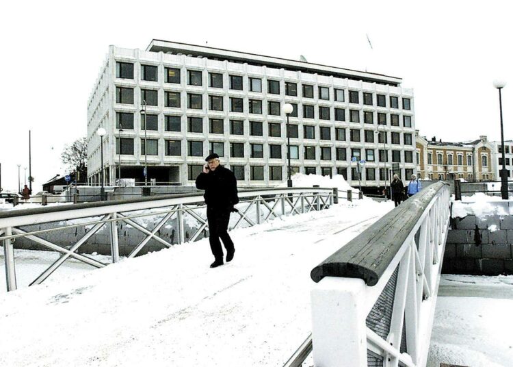 Stora Enso halveksii Korkeimman oikeuden päätöstä. Kuvassa Stora Enson pääkonttori Helsingissä.