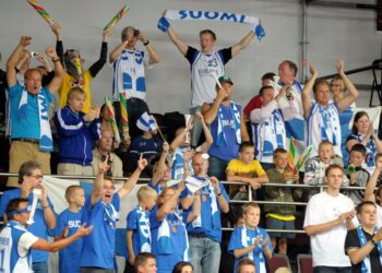 Lauantaina Suomi sai tanakkaa yleisötukea.
