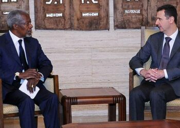 Entinen pääsihteeri Kofi Annan (vas.) tapasi Syyrian presidentti Bashar al-Assadin tiistaina.