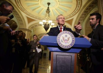 Senaatin demokraattiryhmän johtaja Harry Reid puhui tiistaina toimittajille CIA:n kidutusraportista.