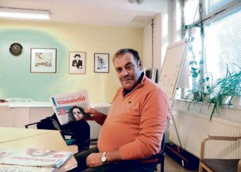Porilainen ay-aktiivi Jari Pajukoski on lähtenyt kampanjoimaan Viikkolehden puolesta.
