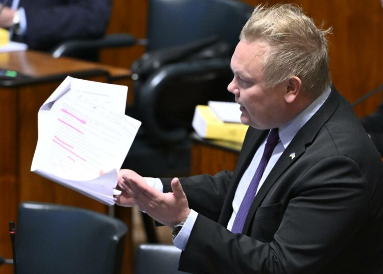 Suomeen on kokoomusjohtoisen hallituksen aikana tullut noin 82¿000 työtöntä lisää, keskustan eduskuntaryhmän puheenjohtaja Antti Kurvinen sanoo.