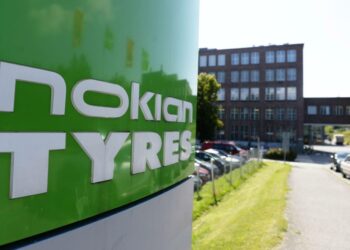 Viime vuoden tuloksesta Nokian Renkaat jakoi osinkoina 190 miljoonaa euroa. Nyt alkavissa yt-neuvotteluissa puhutaan kahdeksan miljoonan euron säästöistä.