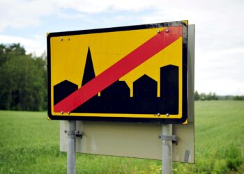 Kunnat maksavat jo nyt keskimäärin 6 prosenttiyksikköä suurempaa eläkemaksua kuin yksityinen sektori.