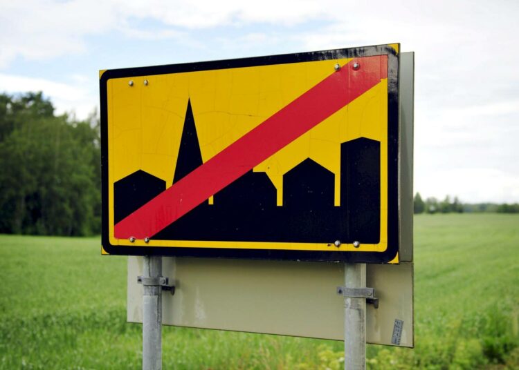 Kunnat maksavat jo nyt keskimäärin 6 prosenttiyksikköä suurempaa eläkemaksua kuin yksityinen sektori.