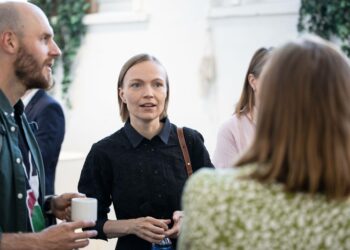 Timo Furuholm ja Minja Koskela vasemmistoliiton eduskuntaryhmän kesäkokouksessa viime viikolla.