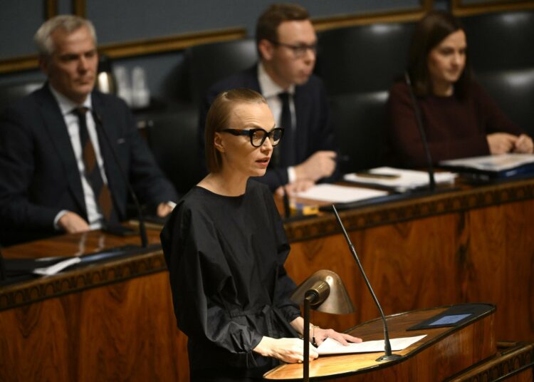 Vasta siinä vaiheessa, kun pöytään tuotiin neljän isoimman ryhmän keskenään neuvottelema pohjaesitys totesimme, että emme voi olla sovussa mukana, Minja Koskelaa kertoo velkajarruneuvotteluista.