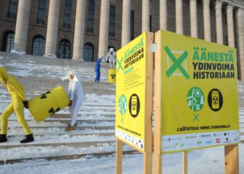 Aurinkovoima, tuulivoima ja vesivoima kantoivat ydinjätetynnyrit pois.