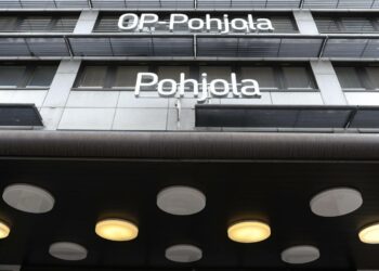 OP-Pohjolan pitäisi siirtää itsensä lisäksi myös asiakkaansa Viroon välttyäkseen rahoitusmarkkinaverolta.