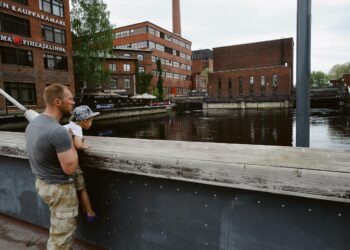 Tampereen kaupungin historialliset vaiheet läpikäynyt kartonkitehdas kuuluu nykyään Metsä Group -konserniin.