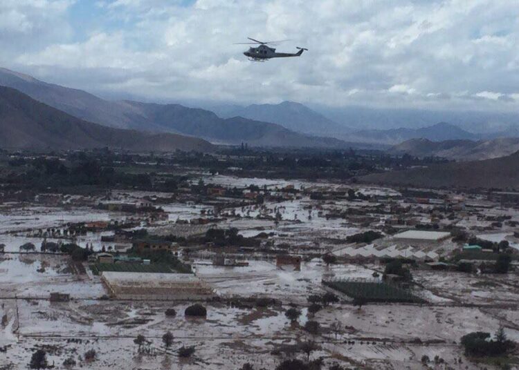 Hurjat tulvat riepottelivat maaliskuussa Copiapon aluetta. Niiden pelätään aiheuttaneen lisää kaivosjätteiden vuotoja.
