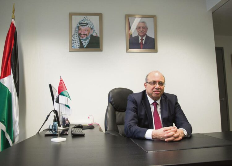 Palestiinan Helsingin suurlähettiläs Taissir A.M. Al Adjouri toivoo Suomen tunnustavan Palestiinan valtion.