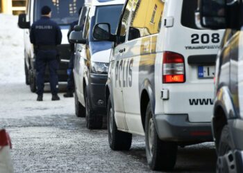 Hallinto-oikeuden päätöksen jälkeen poliisi voi käännyttää Behdadin milloin tahansa.