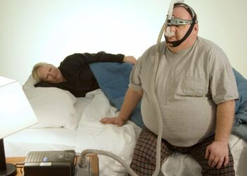 Unen aikana yöllä voi normaalistikin esiintyä lyhyitä hengityskatkoksia. Uniapnean hoidossa käytetään CPAP-laitteita.