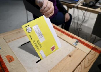 Eduskuntavaaleissa on annettu jo 1,2 miljoonaa ääntä, mutta leikkaajapuolueet pitävät yhä piilossa linjansa yksityiskohtia.