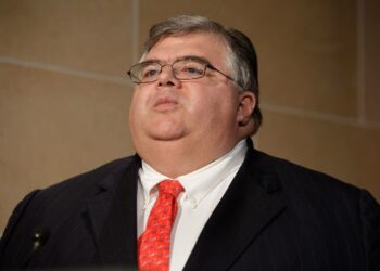 Meksikon keskuspankin pääjohtaja Agustin Carstens (kuvassa) on toinen ehdokkaista IMF:n uudeksi pääjohtajaksi. Ekonomisti Yilmaz Akyuzin mielestä olisi tärkeämpi puhua IMF:n perusteellisesta uudistamisesta kuin uudesta johtajasta.
