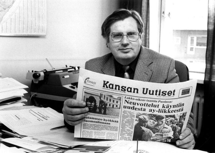 Erkki Kauppila toimi Kansan Uutisten päätoimittajana 1974–1988. Kuva vuodelta 1980.