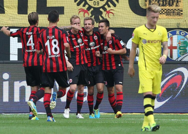 Bundesliigan ottelu Frankfurt-Dortmund sunnuntaina. Kuvan pelaajat eivät liity juttuun.