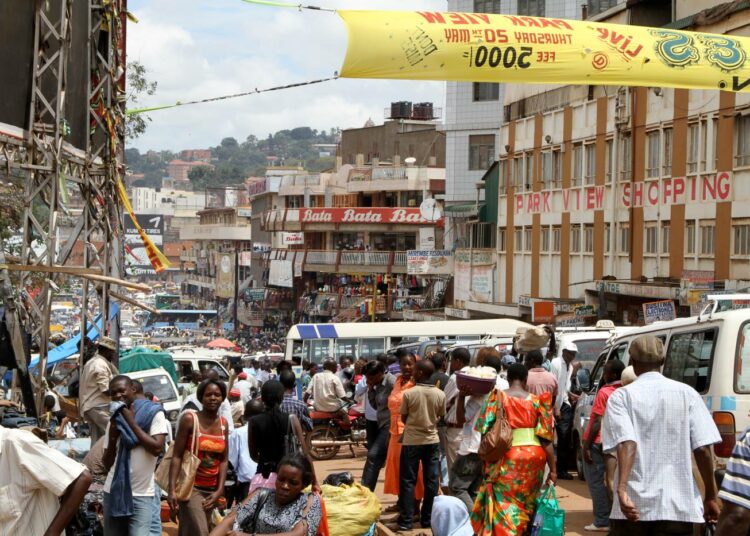 Ugandassa moni nainen on ollut ”panttivankina” avioliitossaan, koska hänen omaisensa eivät pysty palauttamaan myötäjäisiä, jotka mies haluaa erossa takaisin.