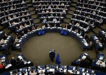 Jean-Claude Juncker puhui Euroopan parlamentissa keskiviikkoaamuna.