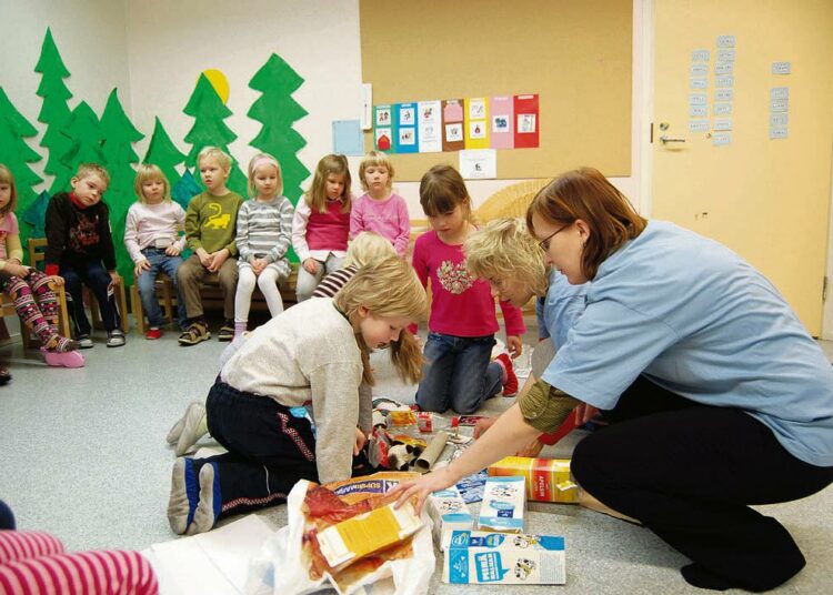 Elokuun alusta lähtien koko maassa pitäisi olla lapsikohtaiset varhaiskasvatuksen pedagogiset suunnitelmat.