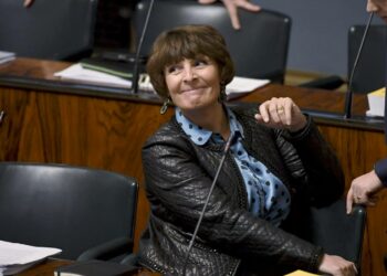 Liikenne- ja viestintäministeri Anne Berner ei myöntänyt mitään eduskunnassa käydyssä keskustelussa. Asiaan palataan välikysymyksessä.