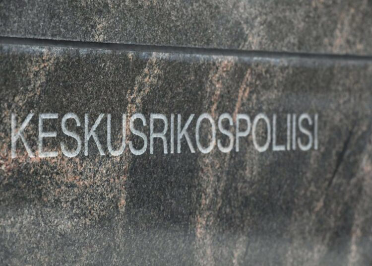 Keskusrikospoliisi on selvittänyt turvallisuusalalla toimivan äärioikeistoryhmän toimintaa.