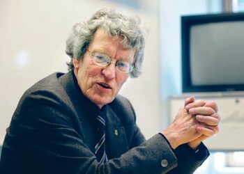 Professori Manfred Görlach astui Stasin ansaan joulukuussa 1961 ja sai neljän vuoden vankeustuomion.