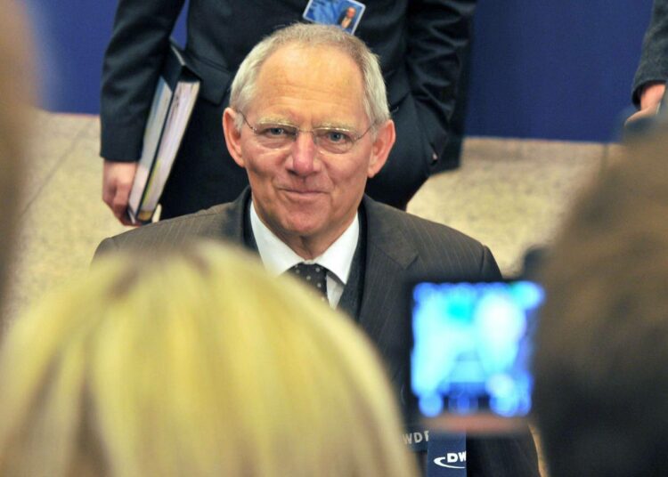 Saksan valtiovarainministeri Wolfgang Schäuble euroryhmän maiden kokouksessa Brysselissä maanantaina.