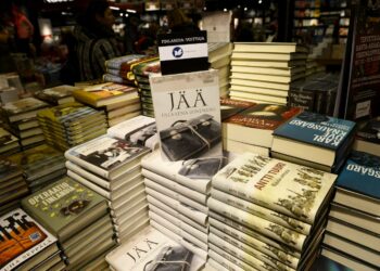Ulla-Lena Lundbergin Jää oli vuoden 2012 myydyimpiä kirjoja.