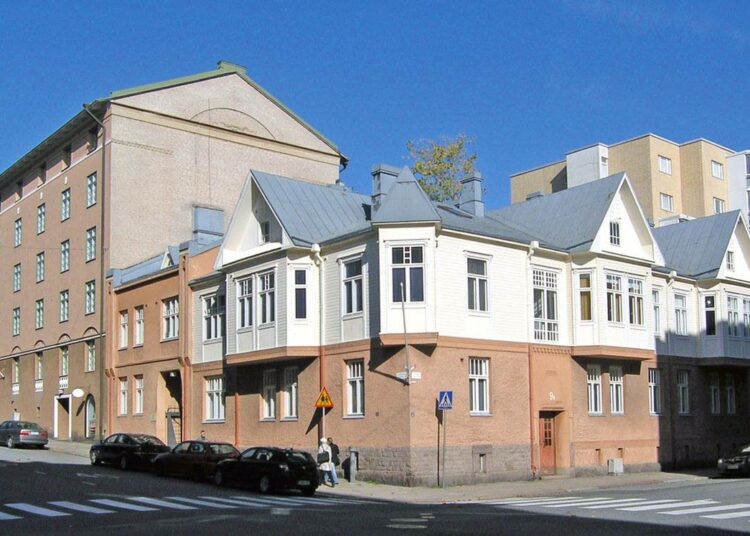 Turun arkkitehtuuri esittäytyy monikerroksellisena.