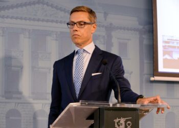 Hallitus puhuu yrittäjyyteen kannustamisesta, mutta valtiovarainministeri Alexander Stubb leikkaa työllisyyden hoidon lisäksi starttirahoista.