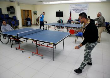 Vammaisilla on mahdollisuus harrastaa pöytätennistä ja muuta urheilua Abu Rayan tukikeskuksen liikuntatiloissa Ramallahin lähellä.