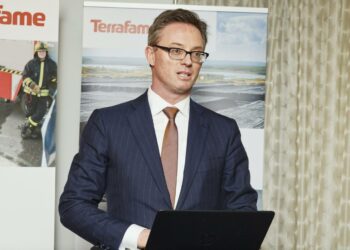 Trafiguran toimitusjohtaja Jeremy Weir Terrafame Group Oy:n tiedotustilaisuudessa.