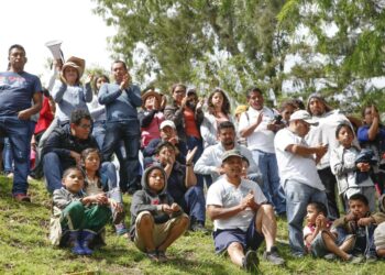 Meksikon Oaxacan osavaltion asukkaat kuuntelivat toukokuussa Gelataossa presidenttiehdokas Andrés Manuel López Obradoria, joka on luvannut parantaa intiaanien asemaa. Alkuperäisasukkaiden osuus on Oaxacassa maan korkein, reilut 65 prosenttia.