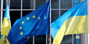 EU on ilmoittanut tukevansa Ukrainaa aseellisesti. Unioni on myös asettanut pakotteita Venäjää vastaan.